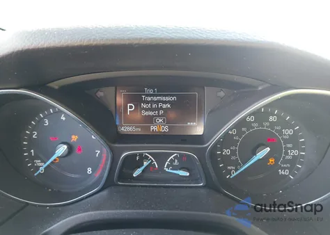 2017 Ford Focus Titanium z USA, uszkodzony, nr VIN 1FADP3N26HL316138